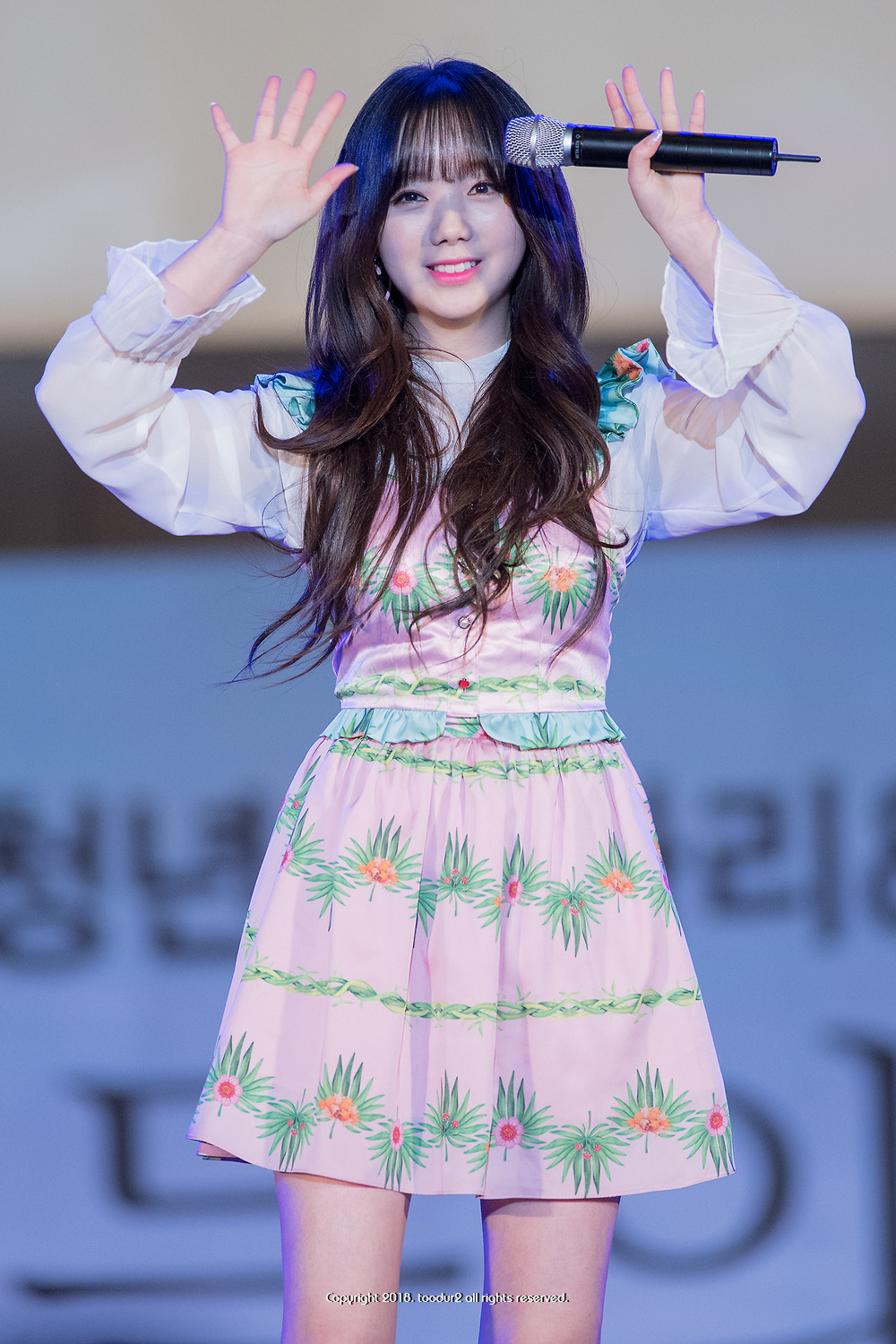 韩国女团lovelyz金智妍的一些图片