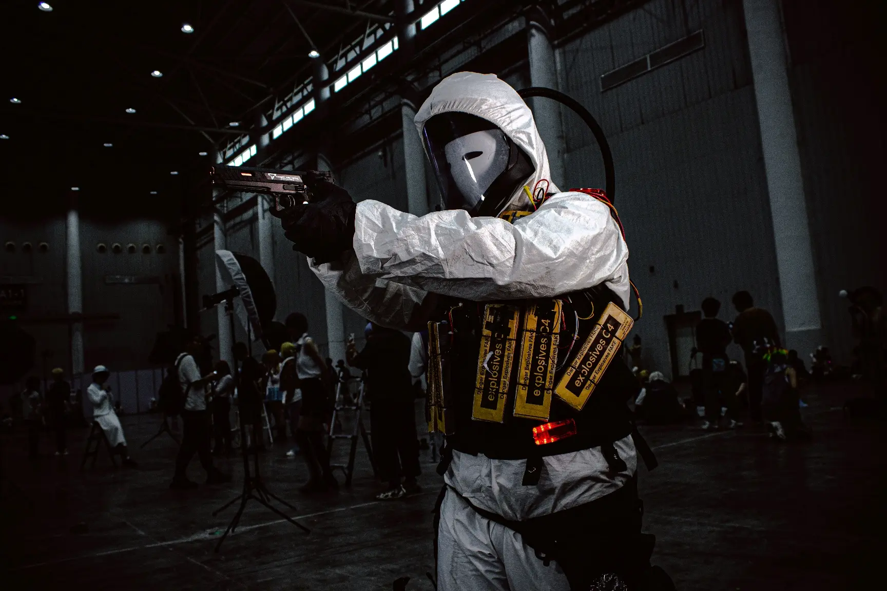 彩虹六号cos 白面具/自爆哥