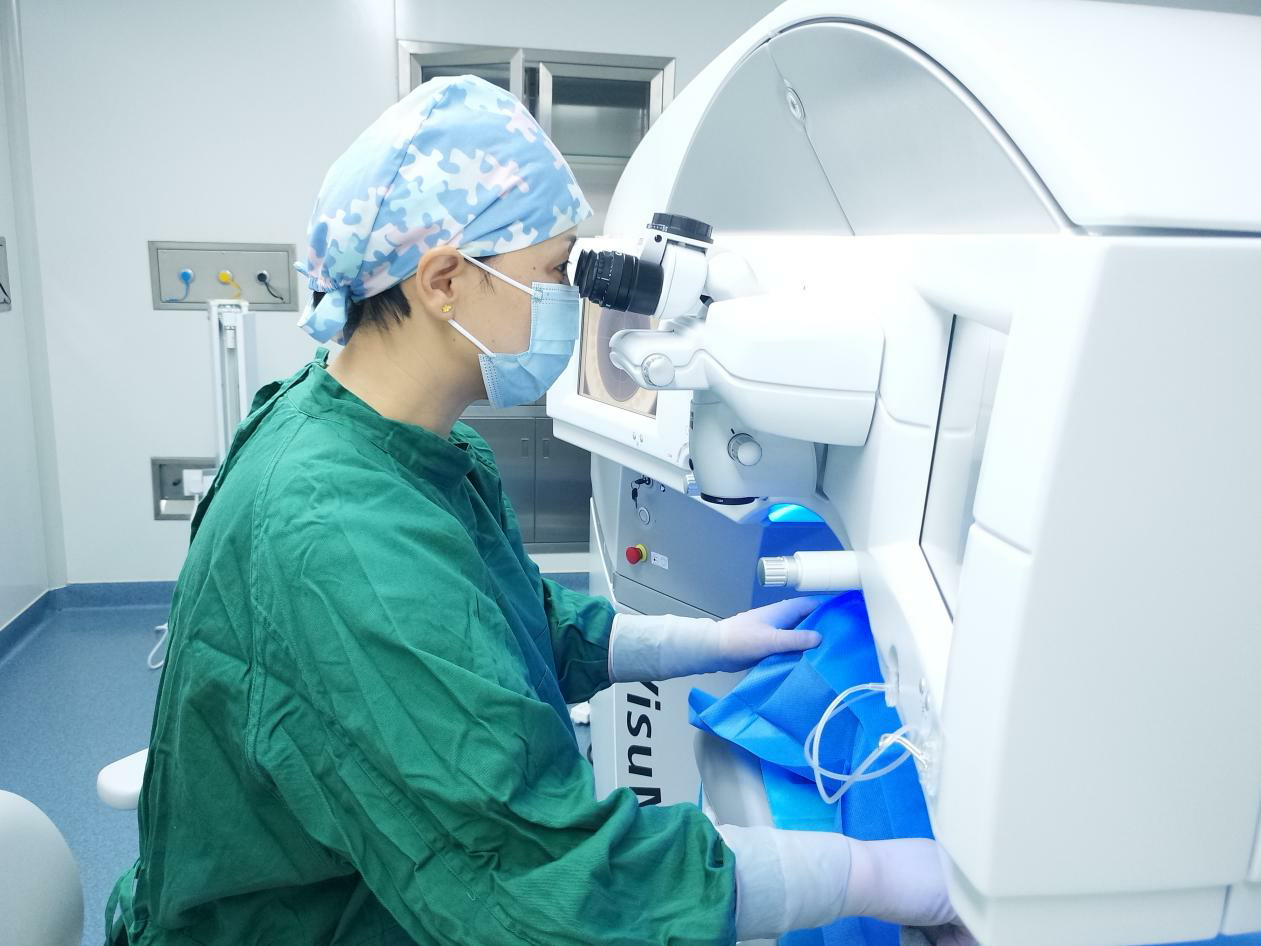 记菏泽眼科专家王丽霞院长——专注近视手术21年