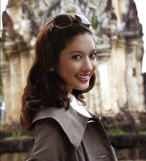 泰莎昂·派索克乔纶,出生于泰国,泰国三台女演员.