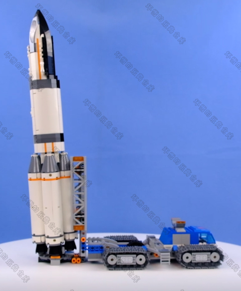 浓缩的城市组太空系列pro,乐高60229《火箭装载与运输中心》评测
