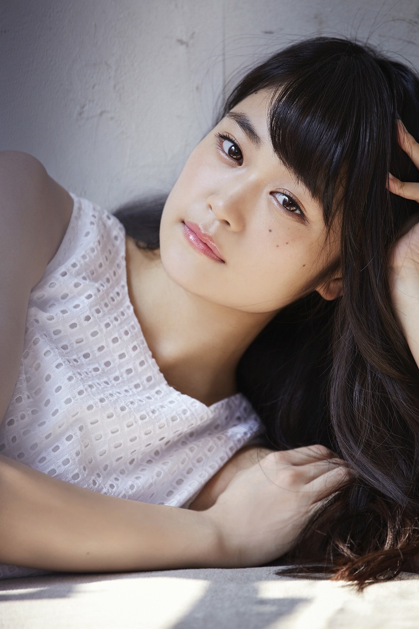 欅坂46 16年以来的写真连载(继续两年前的连载)石森虹花一