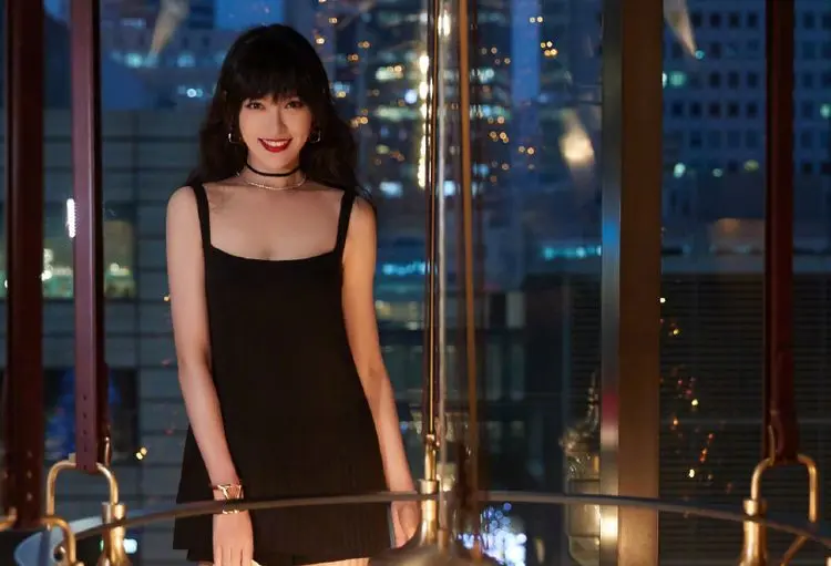 唐嫣活动生图曝光 与精修判若两人 同为宝妈杨幂依旧少女感 哔哩哔哩