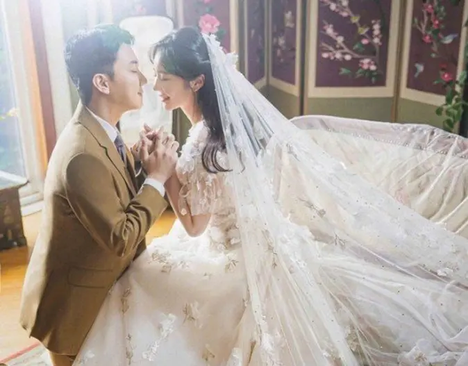 裴涩琪宣布结婚 没错你没有看错 是裴涩琪 哔哩哔哩