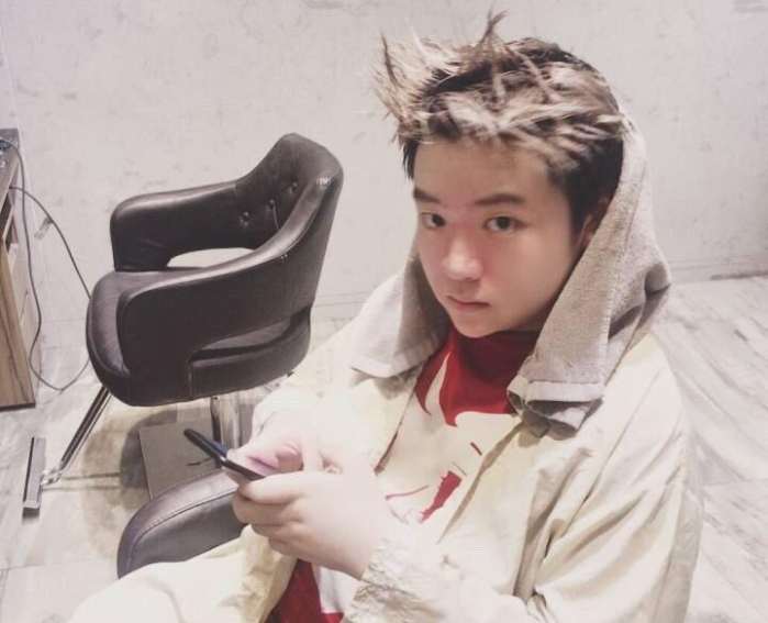 马飞飞自称最近过的还可以, 网友质问: 那为啥还不直播?