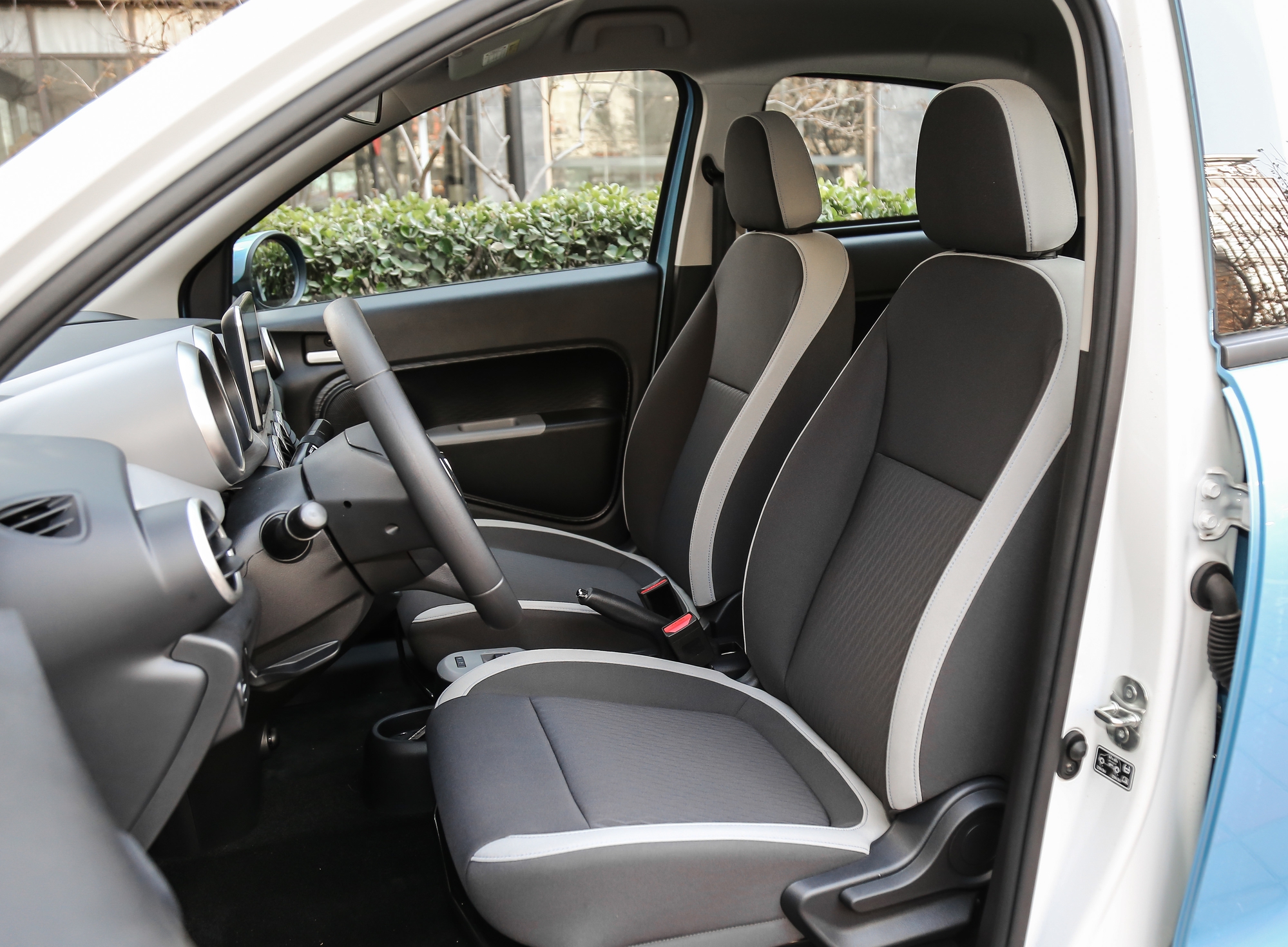 谈车帮圆眼萌系电动车欧拉r1