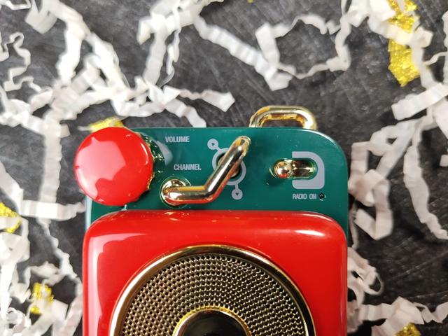 年幸运红:猫王原子唱机B612 仅六厘米的身高说