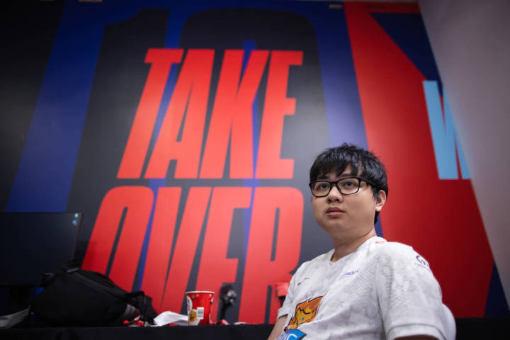 英雄联盟s10长毛专栏胜利属于sn属于叉烧属于年轻的lplfighter