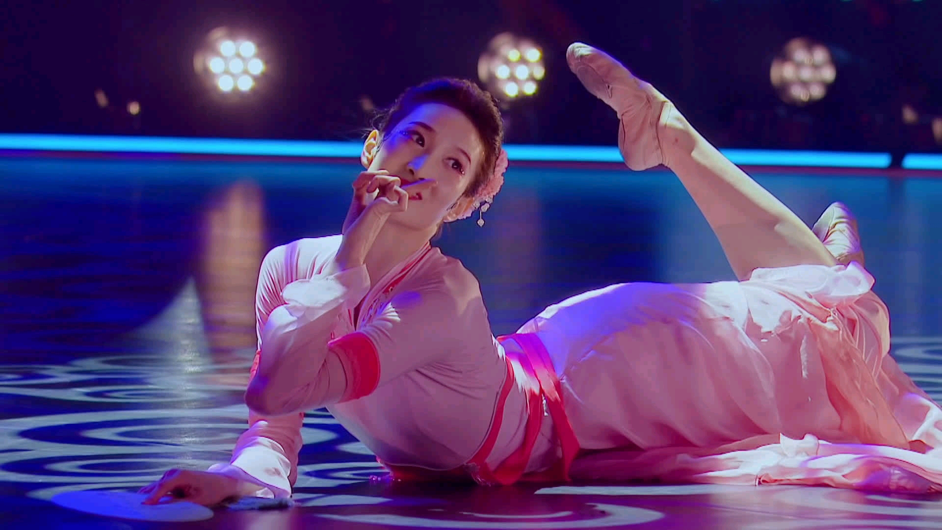 动态参考图(朱瑾慧《媚》)