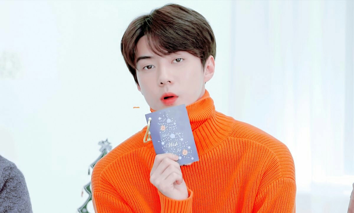 【EXO】快穿世界娱乐圈位面③啦啦啦…