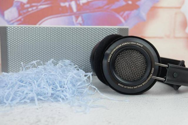 一千多元的一副耳机,飞利浦X2HR头戴式耳机: