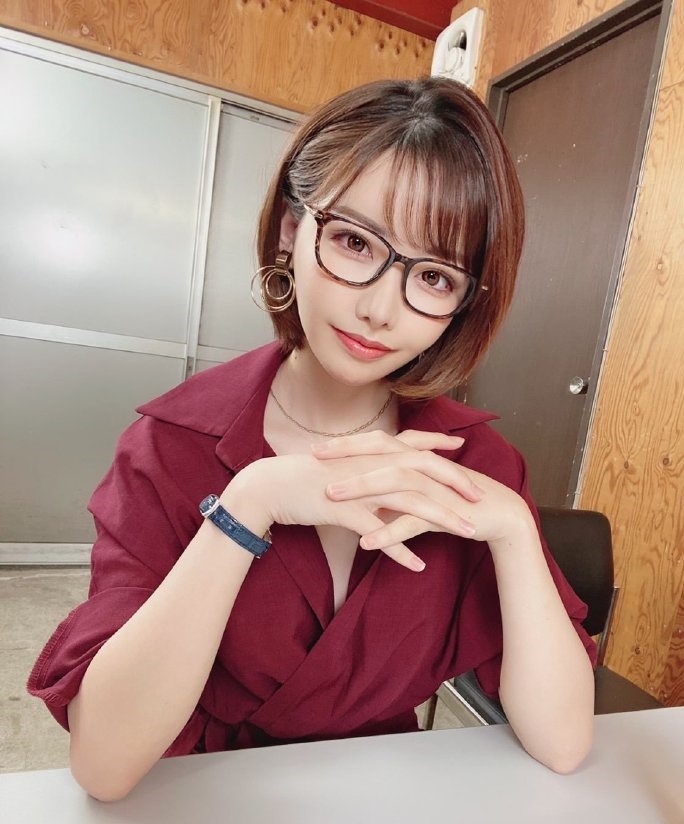 av女优生活照分享第二期深田咏美