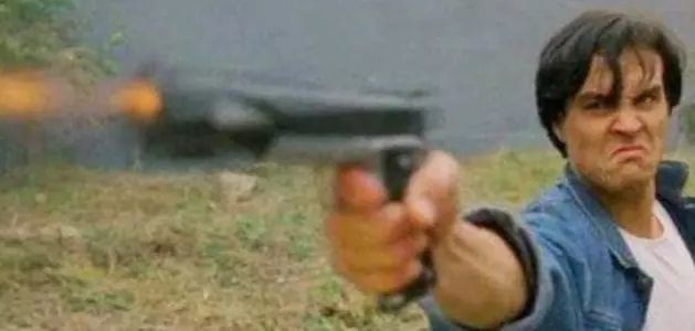 图片[25]-好莱坞男星拍戏枪支“走火”，击中摄影师导致身亡，这仅是意外？-魔性次元