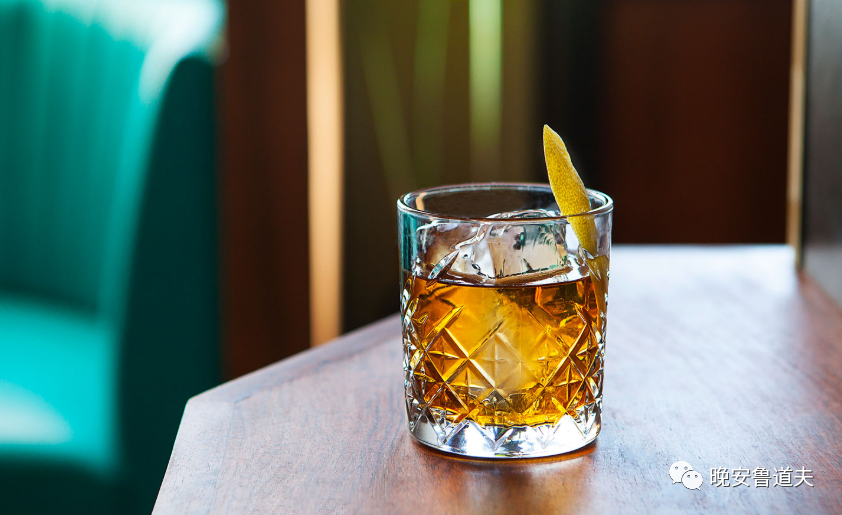 蜂蜜威士忌生锈钉rustynail