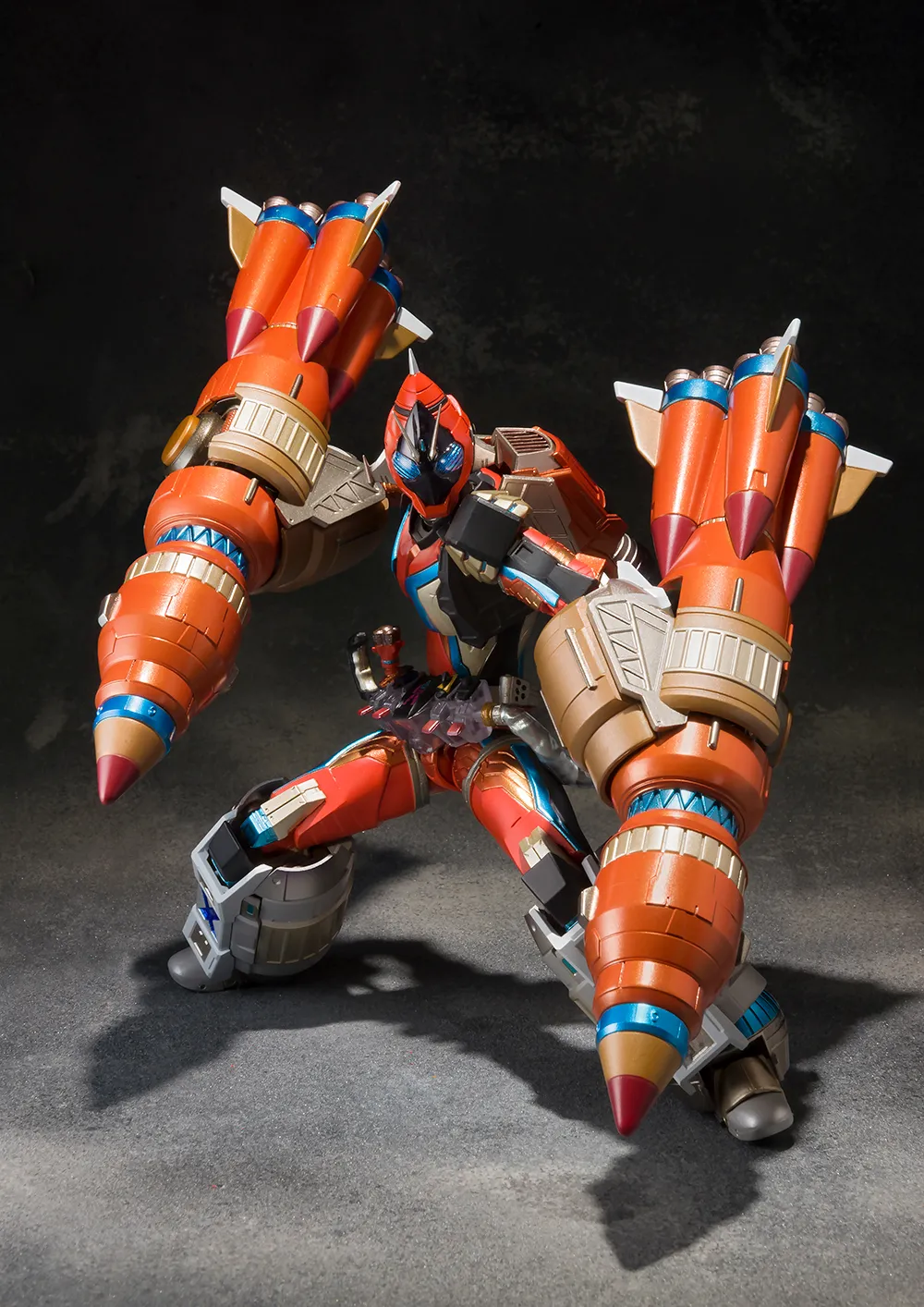 宇宙来啦万代推出sic假面骑士fourze火箭形态