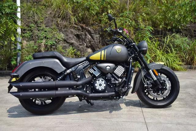 700cc v双缸4.38万元起,建设摩托大排量车型正式发布
