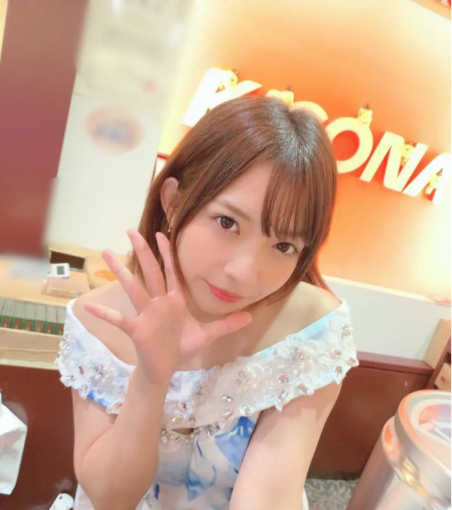 明星档案 第47期 麻里梨夏个人资料简介及作品写真图片 - 哔哩哔哩