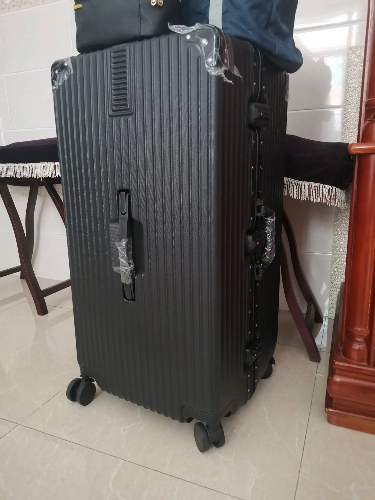 80寸行李箱可以过高铁安检吗