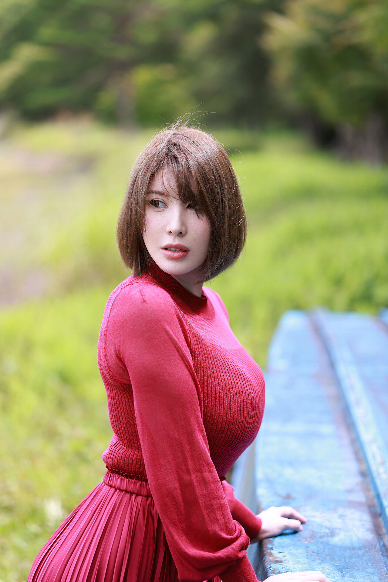 汐世更名（凪ひかる）第一套采风写真 - 哔哩哔哩