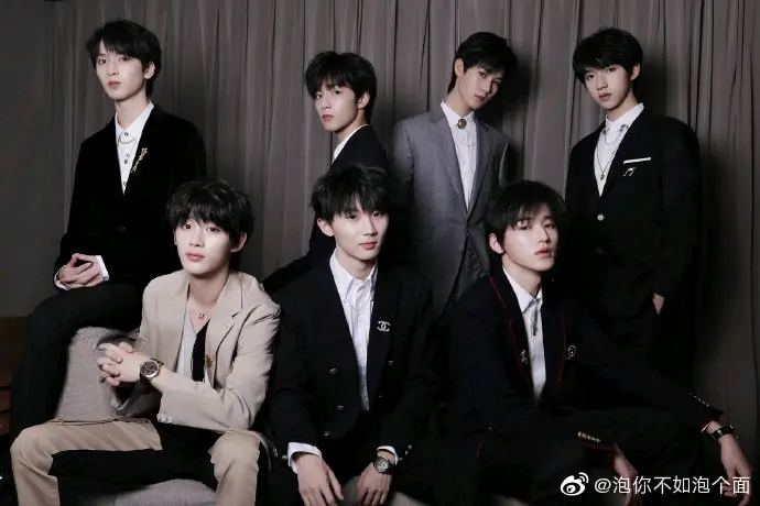 马嘉祺 丁程鑫 宋亚轩 刘耀文 张真源 严浩翔 贺峻霖 建国不影响成精 哔哩哔哩