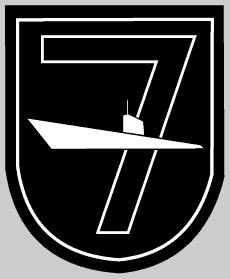 她的艇徽:1945年5月2日,u-137于彩虹行动中被凿沉在威廉港.