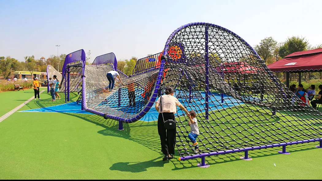 游乐园中有哪些儿童攀爬类设施? - 哔哩哔哩
