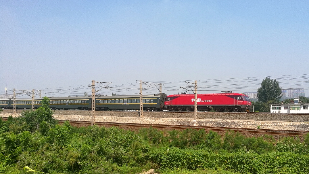 z274/1次向着终点站驶去