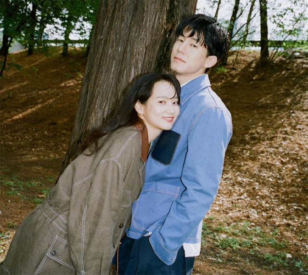 结婚7年甜蜜如初,无子也幸福,金武烈和尹胜雅堪称婚姻宣传大使 哔哩哔哩