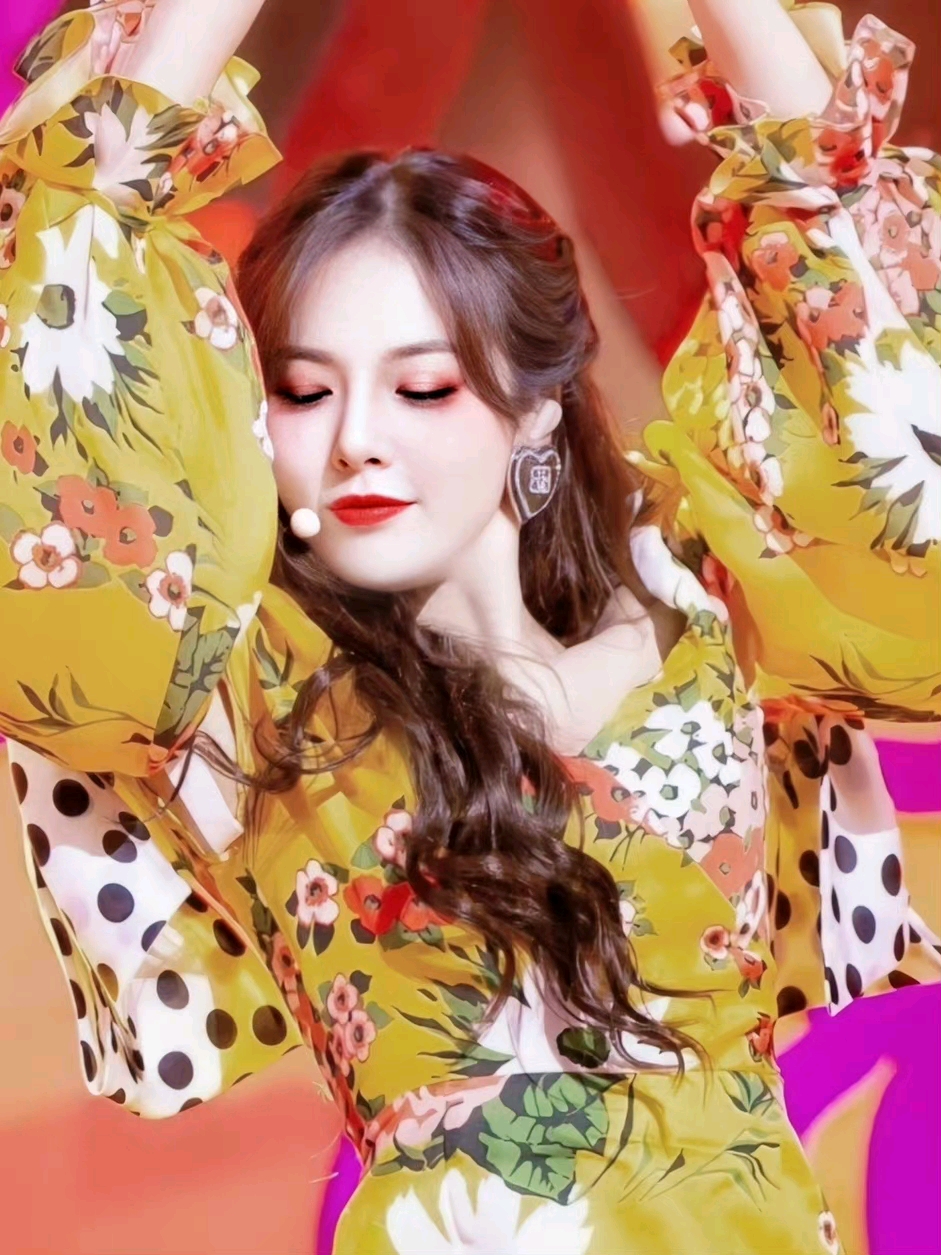 flower shower金泫雅mv概念照. - 哔哩哔哩