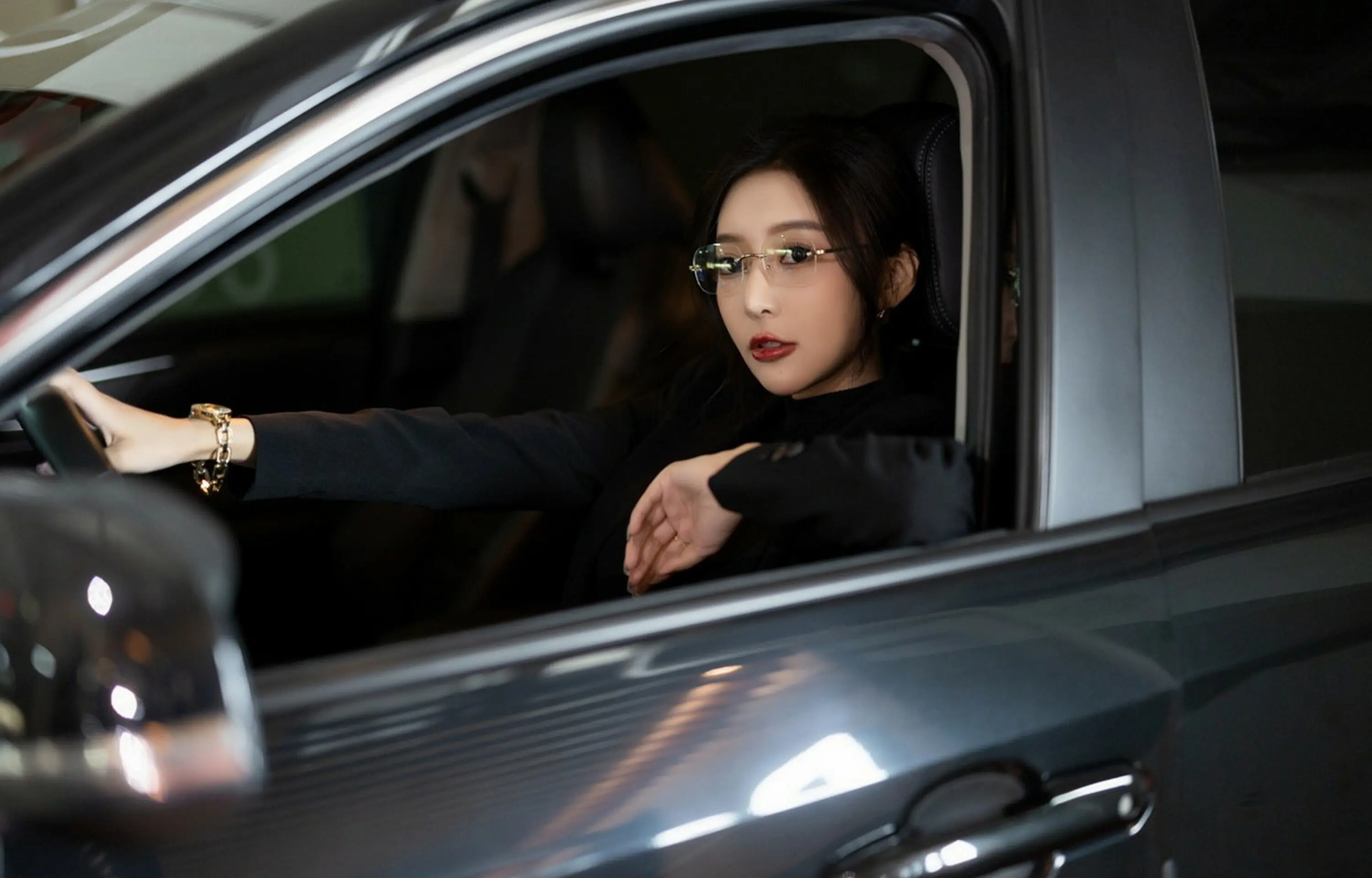 王馨瑶——高冷女总裁「摄影评测与赏析」