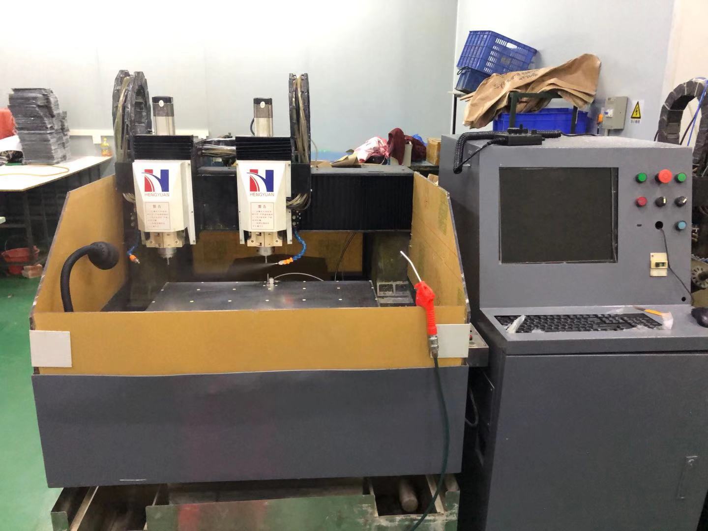 利国茂五金精雕机