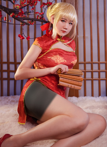 王子子yu尼禄新年旗袍cosplay