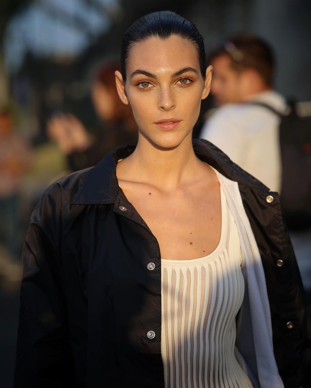 Vittoria Ceretti for ALAÏA WinterSpring 2024 Show 哔哩哔哩