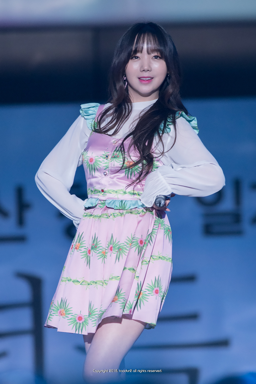 韩国女团lovelyz金智妍的一些图片