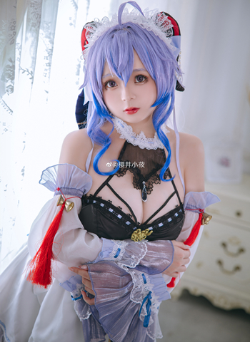 樱井小莜Cosplay甘雨女仆