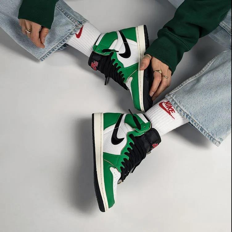 new balance tyakasha