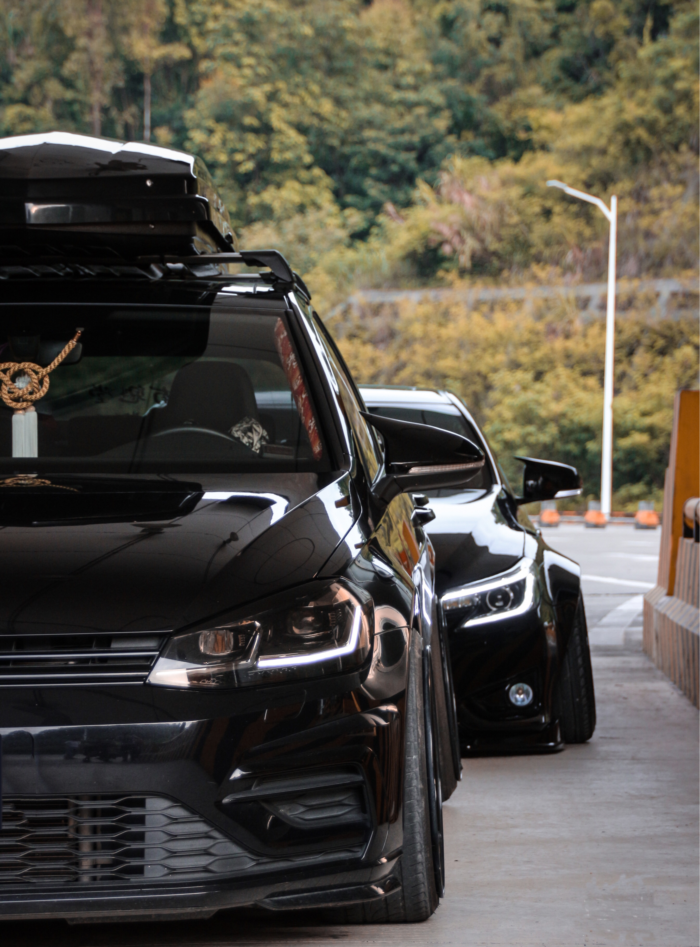 轻改后200多匹的高尔夫r-line,变身拉货改装两不误的黑武士