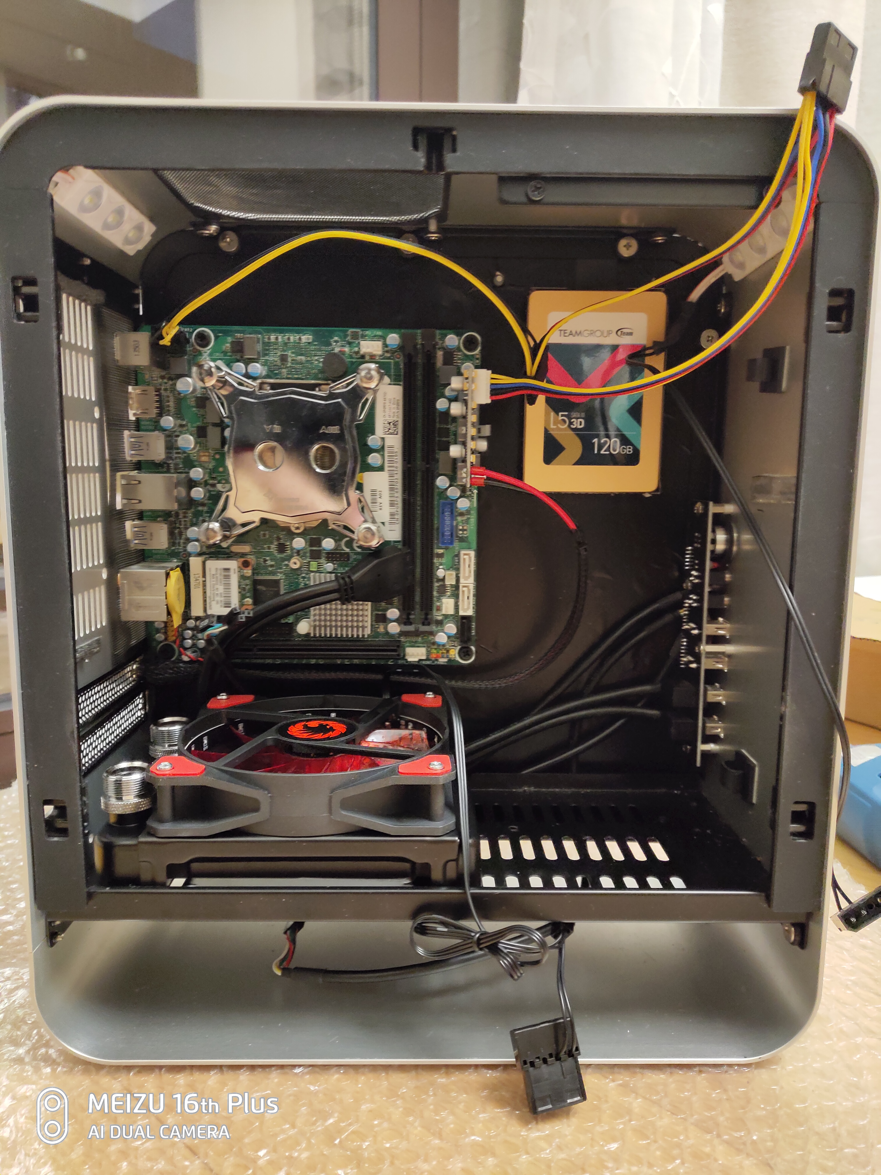 打造0性能乔思伯UMX1外星人迷你水冷主机