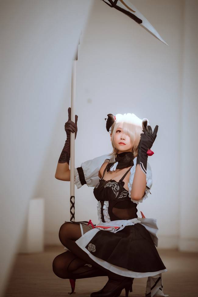丽塔·洛丝薇瑟 黑丝cosplay cn:吱吱吱吱吱 - 哔哩哔哩