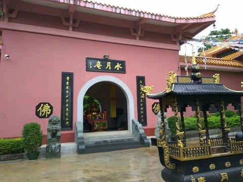 东陆散人评吴氏石头记第九十五回水月庵龄官挞贾蔷岳神庙茜雪慰宝玉