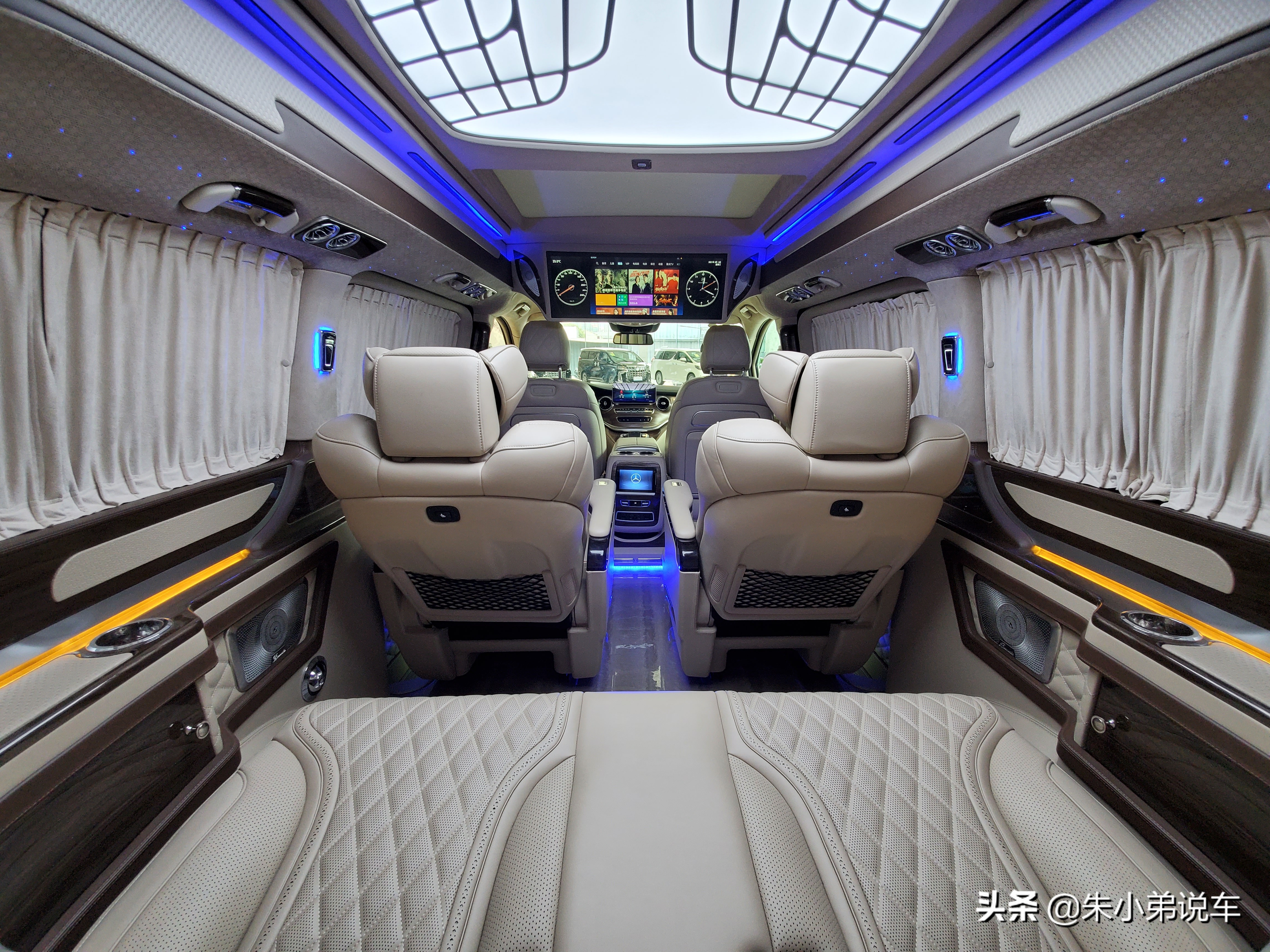 奔驰v260改装七座商务车,空气悬架,性价比无敌