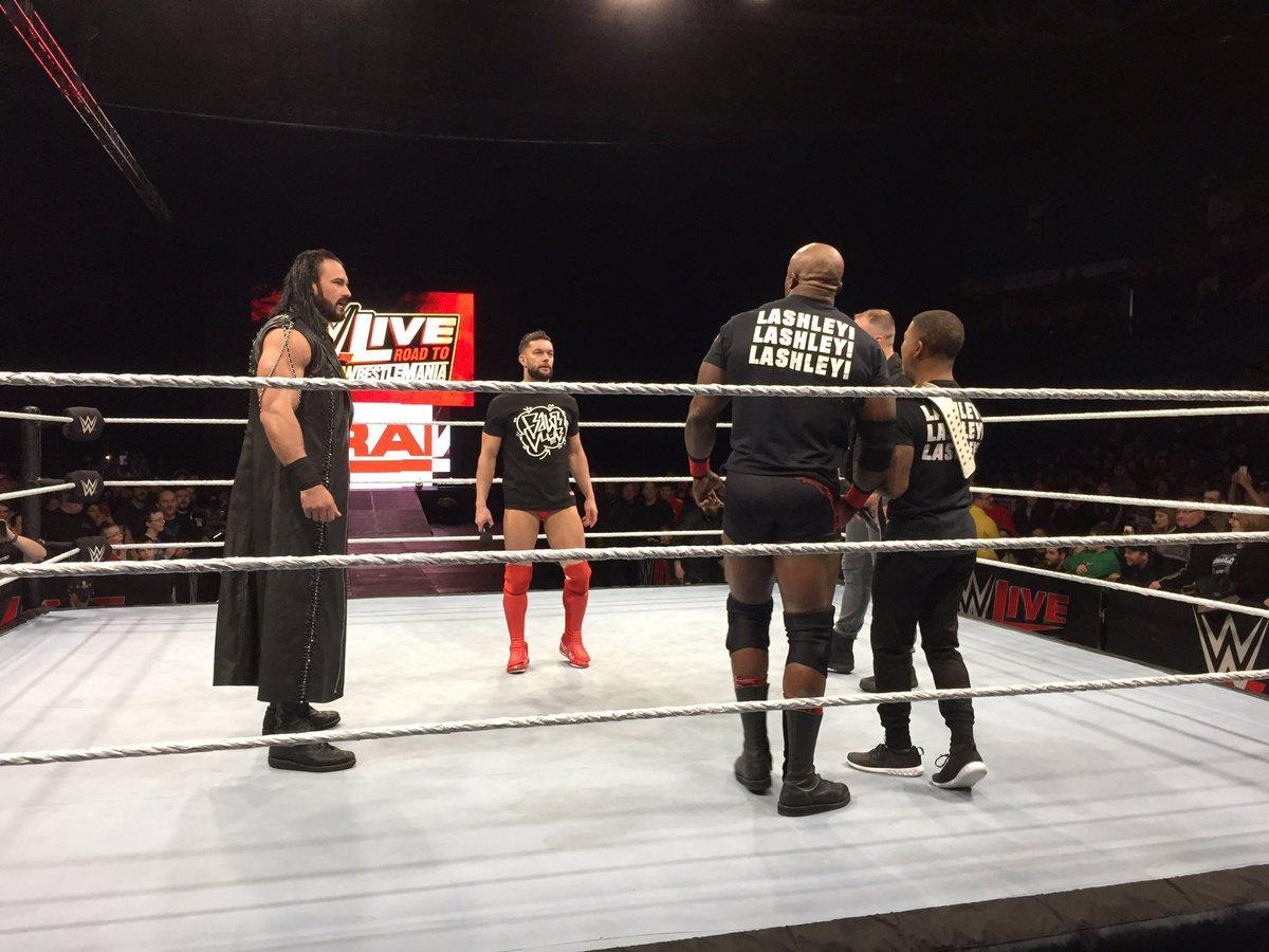 巨石强森与表弟罗曼最新电影的首个预告片放出