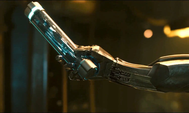 钢铁侠和黑豹联手打造"振金钢铁豹"