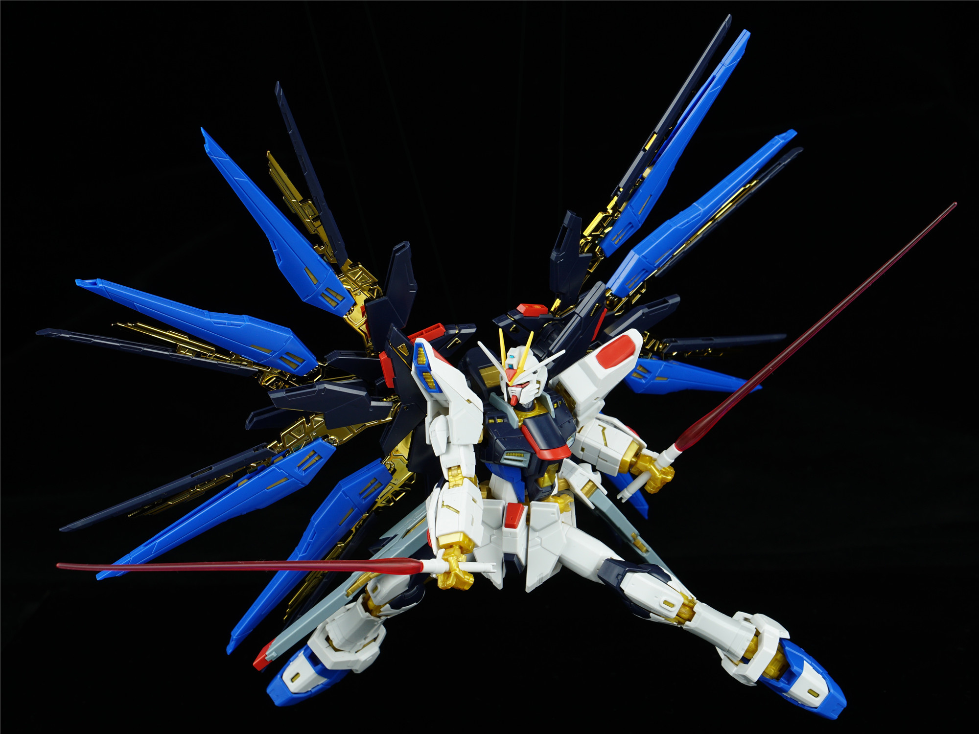 评测最强最帅万代rg1144强袭自由高达