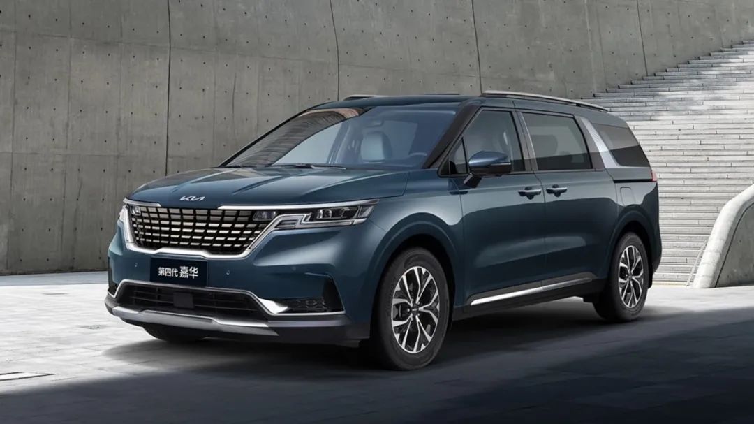 老板,你不喜欢别克gl8吗?东风悦达起亚全新嘉华刚刚上市了