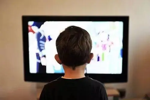 重庆天佑儿童医院:宝宝患上"电视孤独症",妈妈还没引起注意?