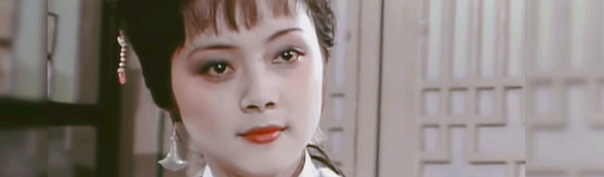 坚决抵制鬼本和女王泡面对《红楼梦》人物形象的恶意歪曲和抹黑，“我”为薛宝钗正名！ - 哔哩哔哩