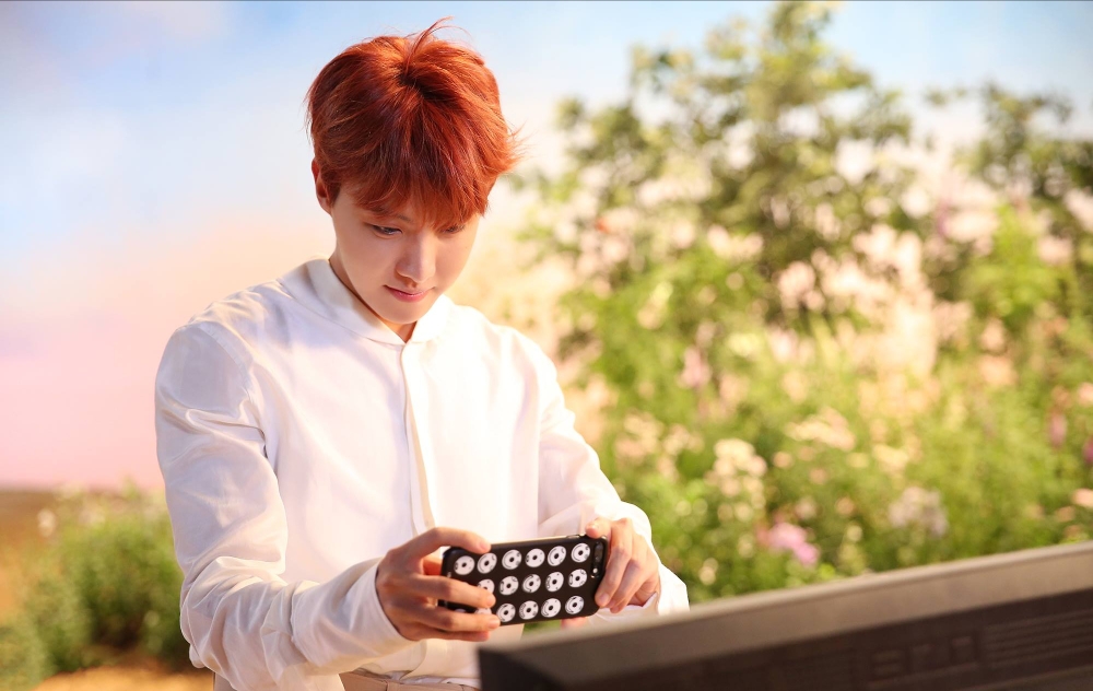 ［防弹少年团/郑号锡］郑号锡~你跟什么人交往都得经过我的同意!