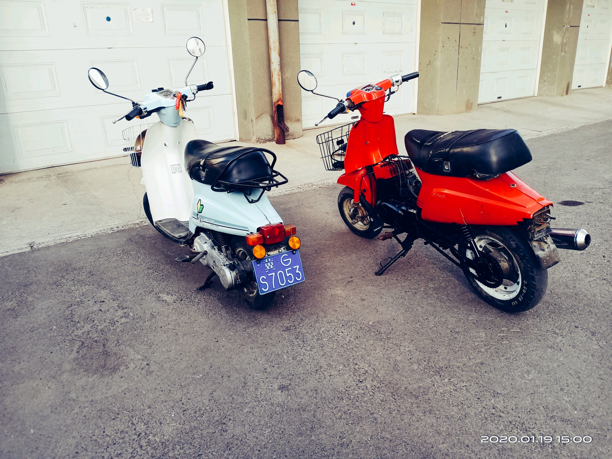 对没错,这是一台济南轻骑铃木产的木兰.