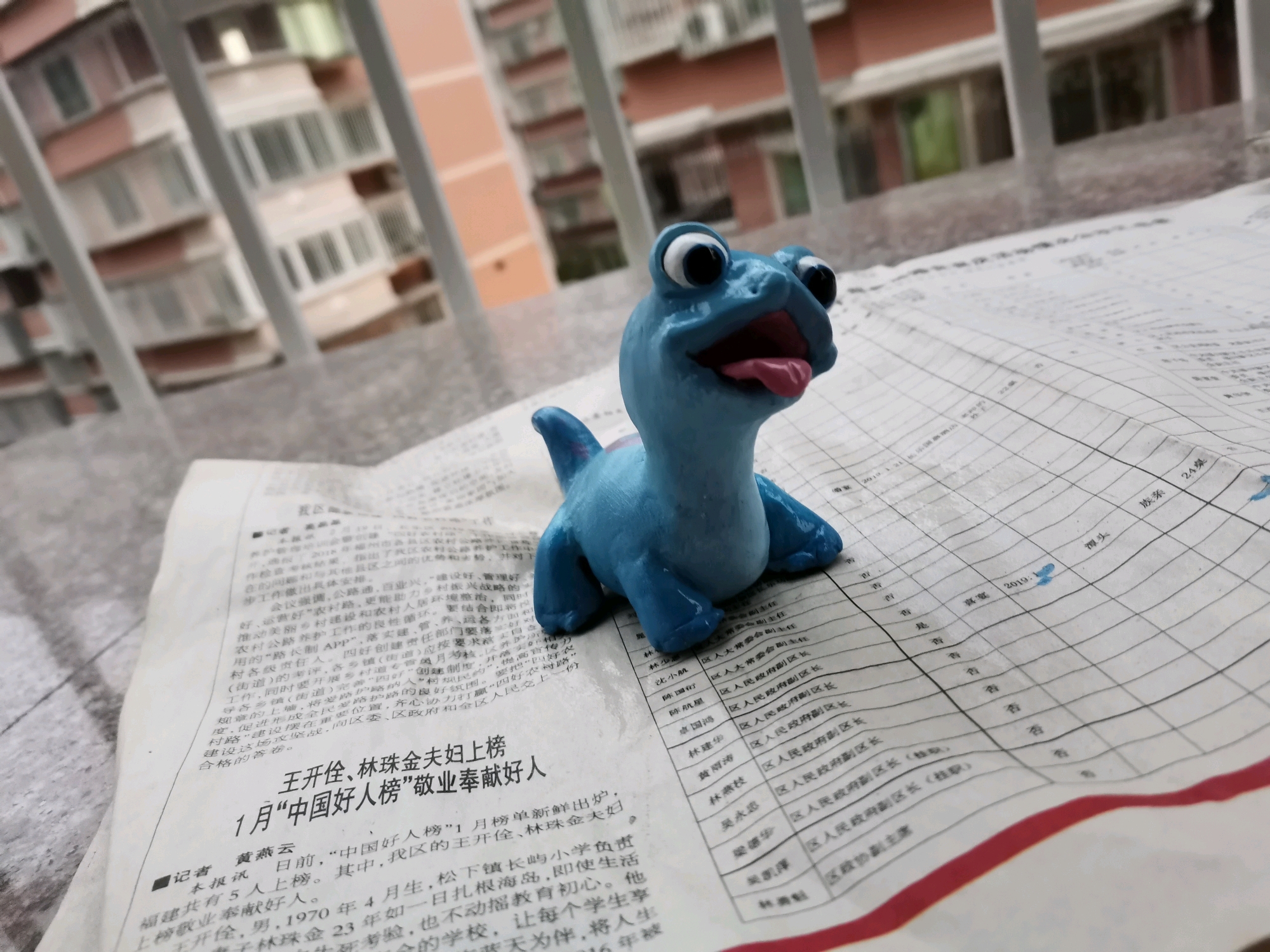 冰雪奇缘爱莎的宠物火灵宝宝和雪宝给我冲